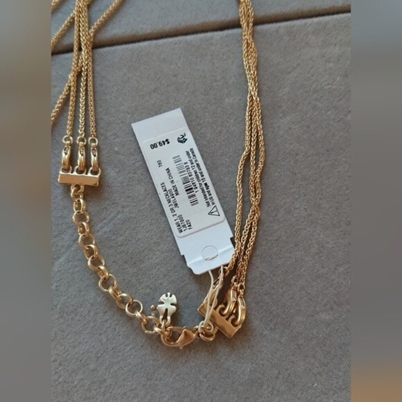 Lucky Layer Necklace - 3 layers - Picture 7 of 10